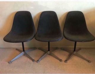 3 Vintage Antique MCM Mid Century Modern Black Herman Miller Eames Fiberglass Chairs Aluminum X Pedestal