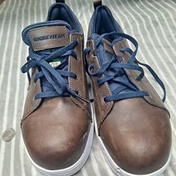 SKECHERS WORK with AIR-COOLED MEMORY FOAMED STEELTOE WORKBOOT. SIZE 9.5