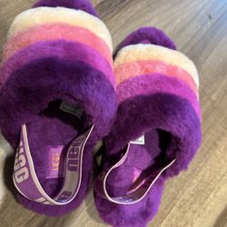 Size 8 Women’s Authentic Ugg Sandals
