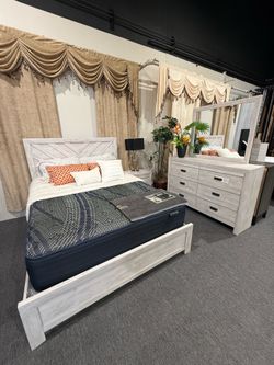 4 PC QUEEN BEDROOM SET