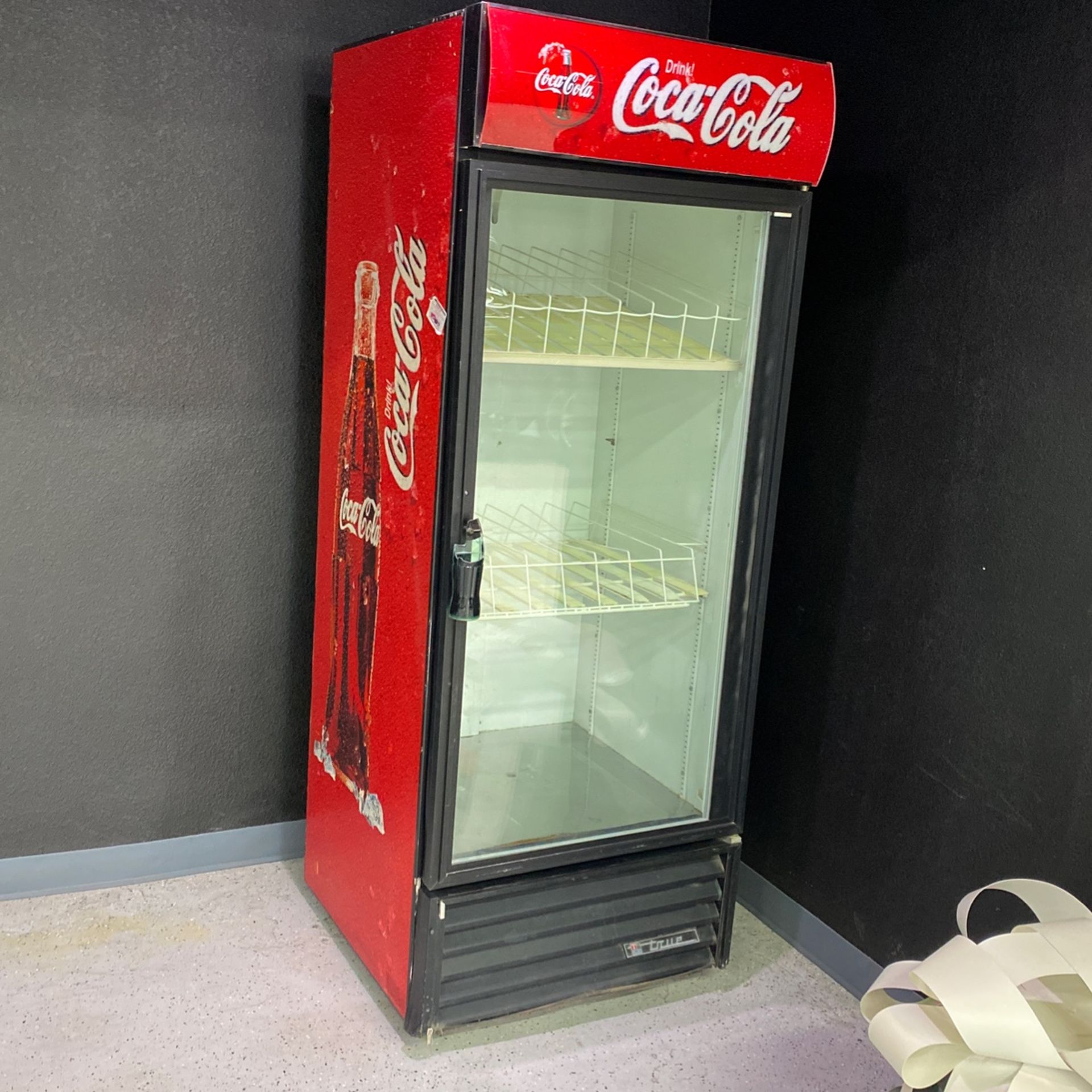 Coca Cola TRUE fridge 26GDM