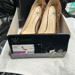 Kardashian Kollection Leopard Print Size 6M