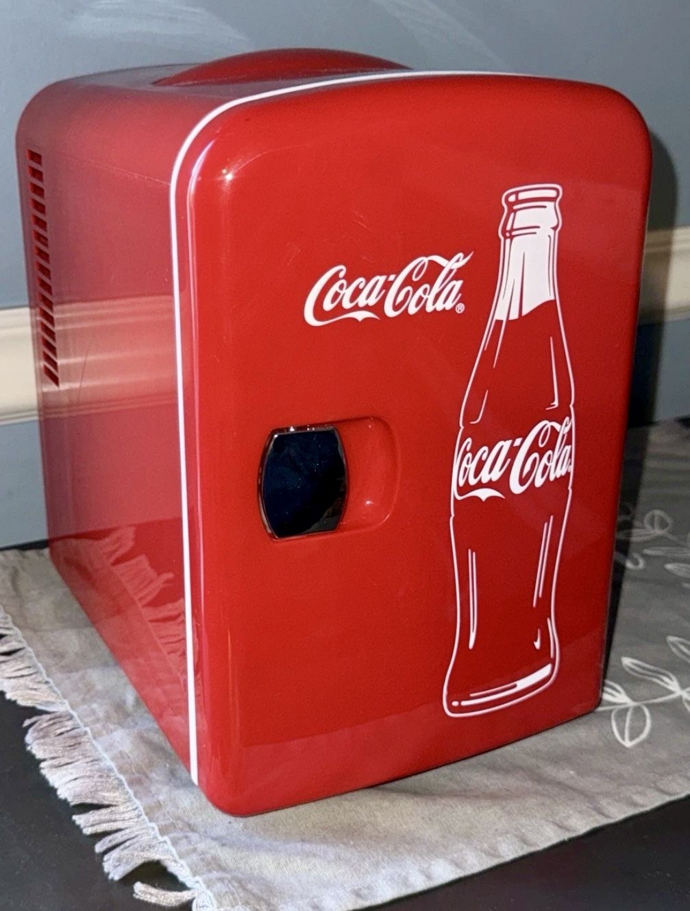 Coca-Cola Mini Fridge - Retro 6 Can Cooler/Warmer - Works Great