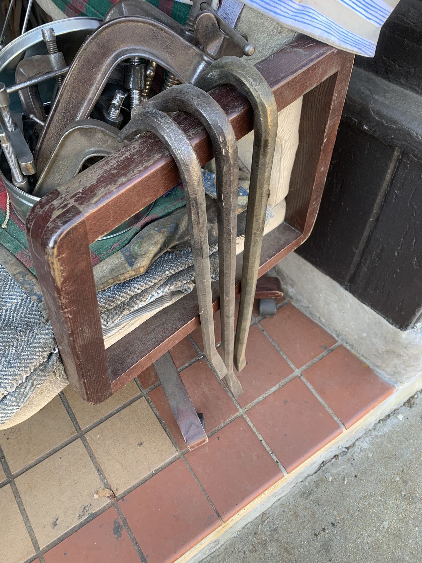 10 Clamps 3 Iron Prybars