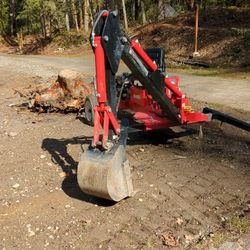 Harbor Freight / Predator Towable Power Towable Back Backhoe