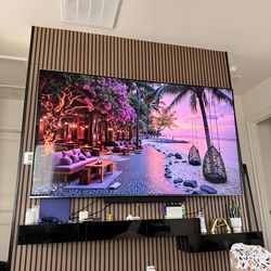 TCL 98” 4K Smart TV + Soundbar Samsung (2.1) + Wall Mount