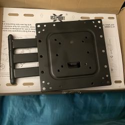 USX-MOUNT Full-Motion TV Wall Mount