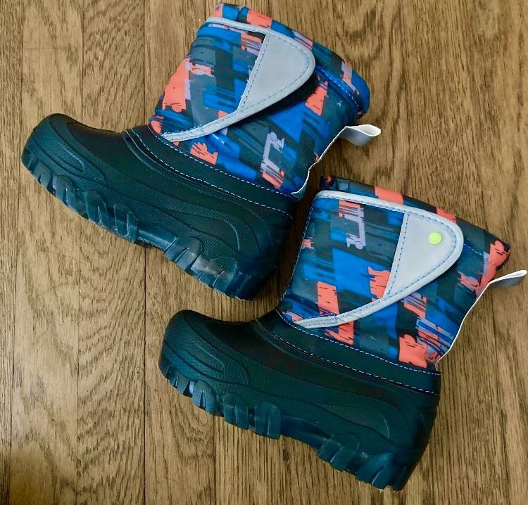 TODDLER LIGHT-UP SNOW BOOTS