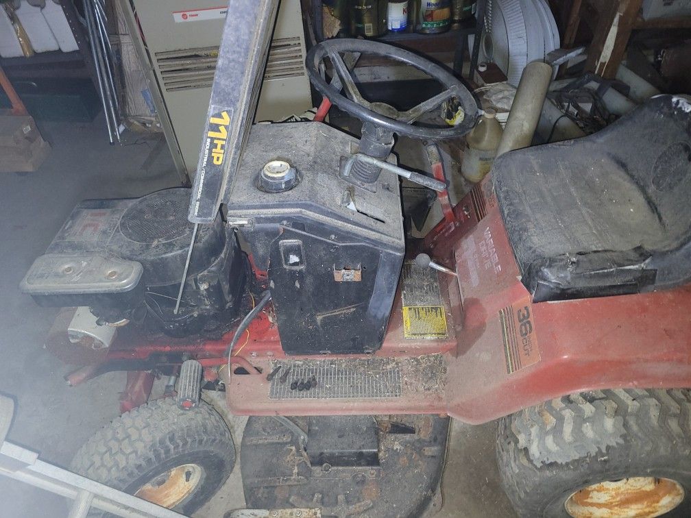 Vintage Lawn Chief mower for Sale in Homer Glen, IL OfferUp