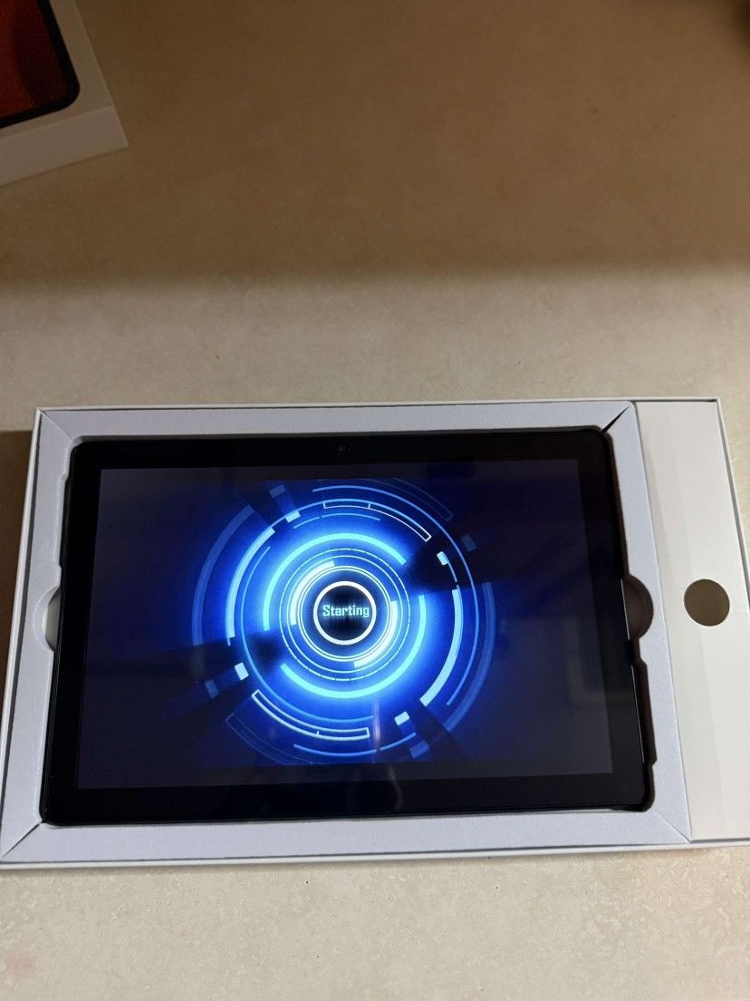 BRAND NEW ANDROID 10 INCH TABLET.....BRAND NEW PURCHASED OFF OF AMAZON.....BRAND NEW!!!👈..PICKUP ON