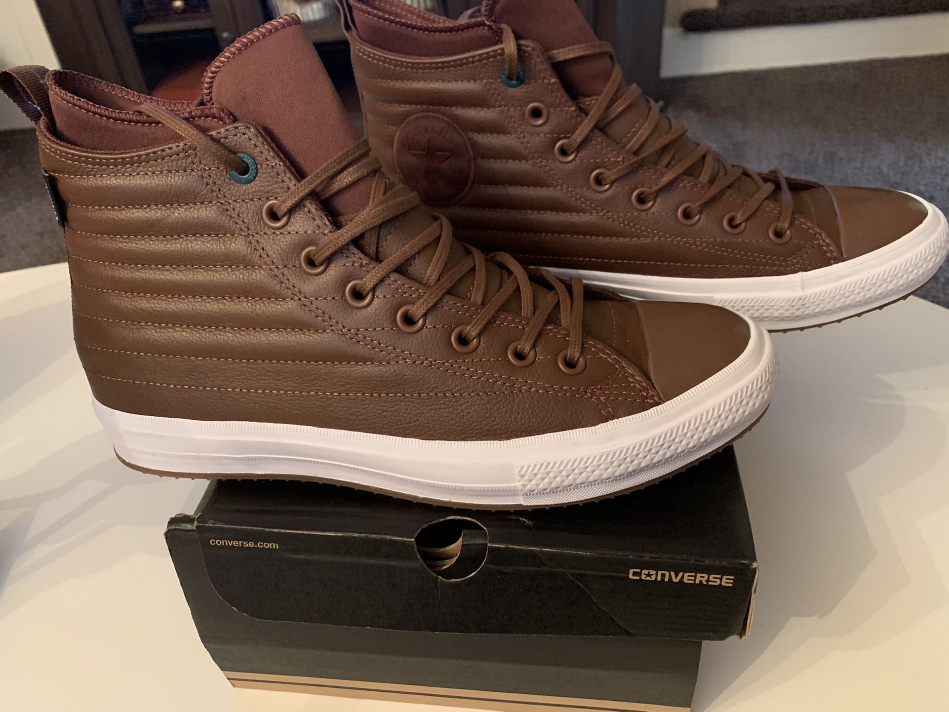 Converse boots brand new size 10