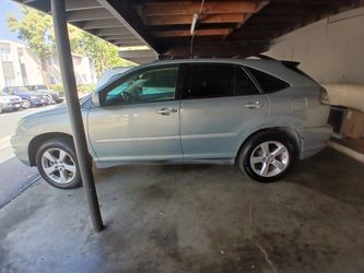 2005 lexus sr330