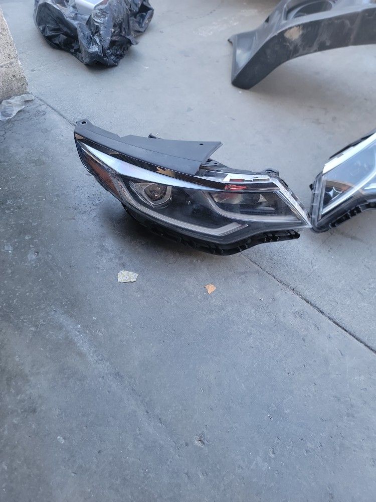 2019 Kia Optima Headlights