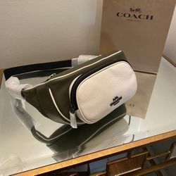 🍀💕New Coach Fanny Pack 