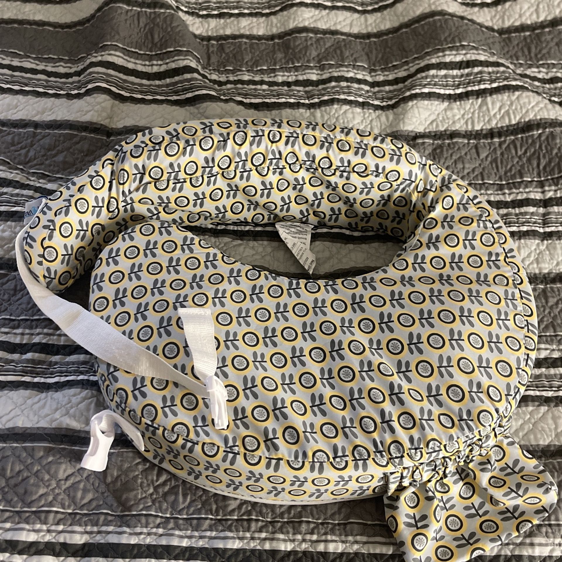 My Brest Friend Nursing Pillow