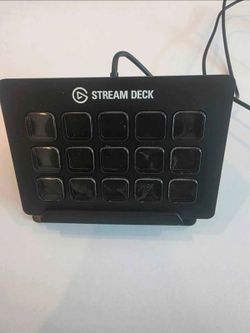 Elgato Stream Deck - 15 Customizable LCD Keys Studio Controller