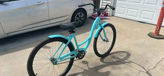 Girls bike, aqua color