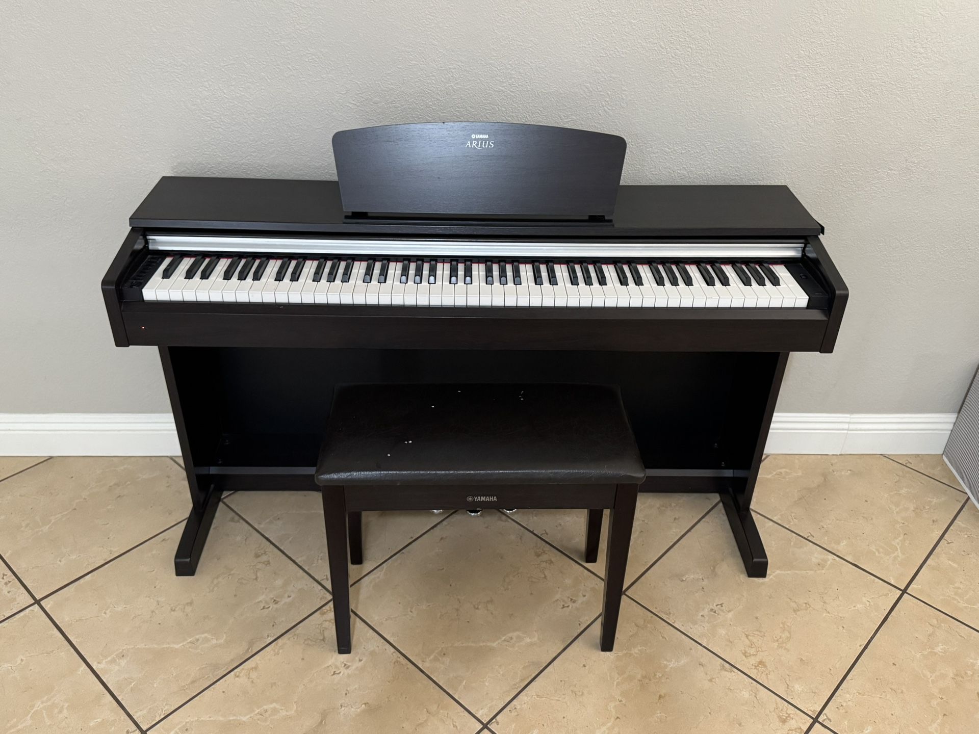 Yamaha Arius - YDP 141 OBO