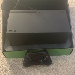 Xbox series X 1TB /w Controller