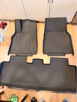 Tesla Model Y Floor Mats 20-24