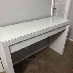 Vanity Table, with Drawer 