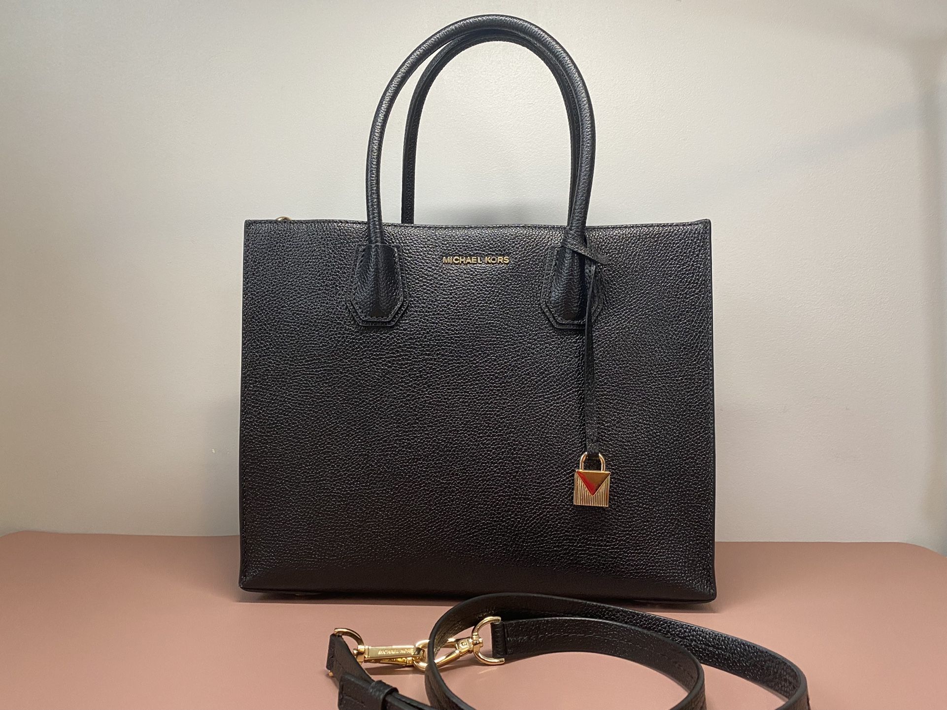 Michael Michael Kors Mercer Extra Large Pocket Tote