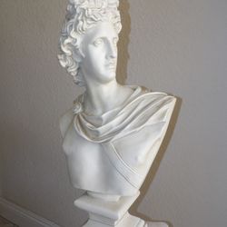 Apollo Statue 