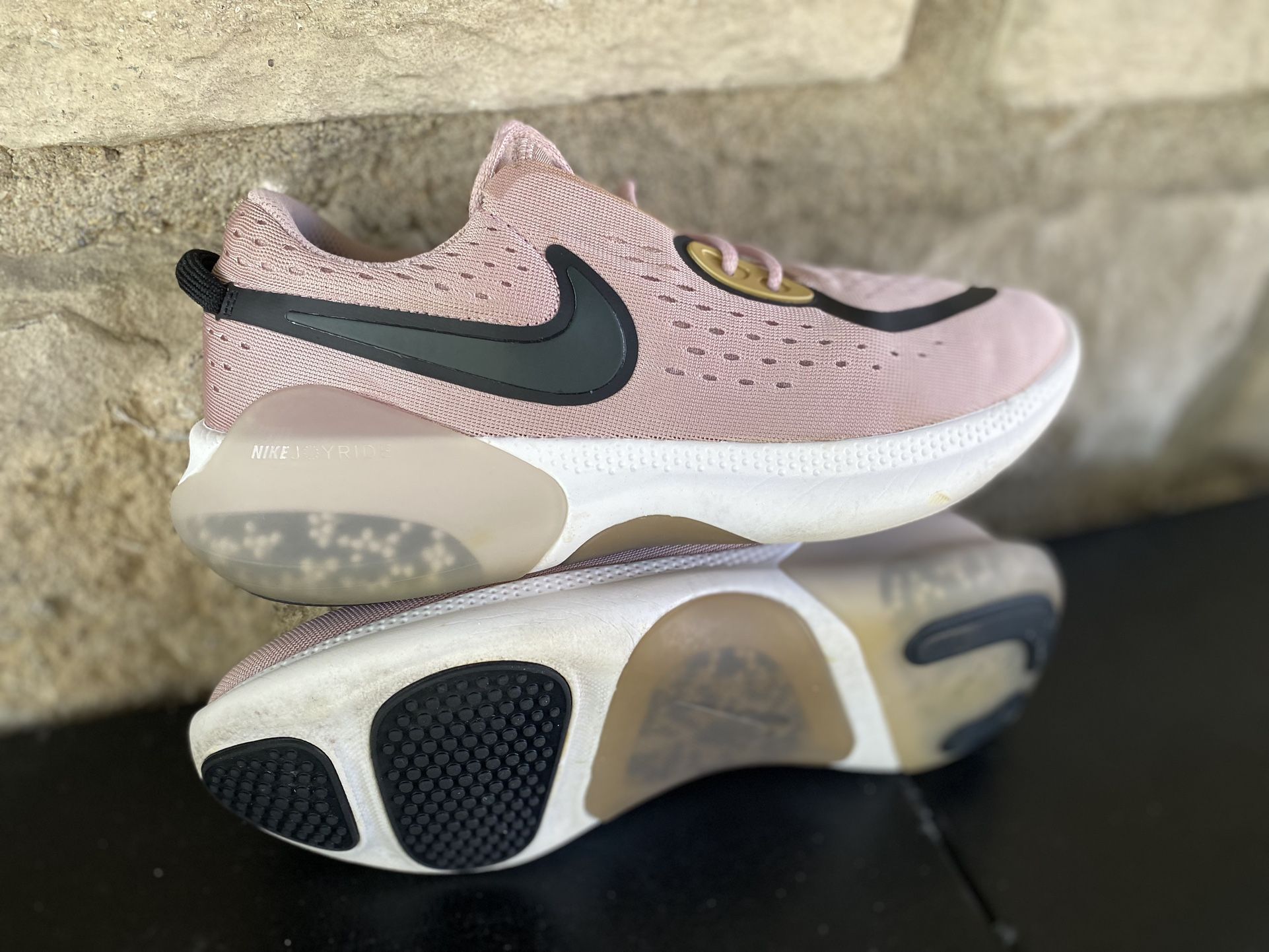 Nike Joyride Dual Run Plum Chalk ( pick up only ) Size 8.5 Women’s