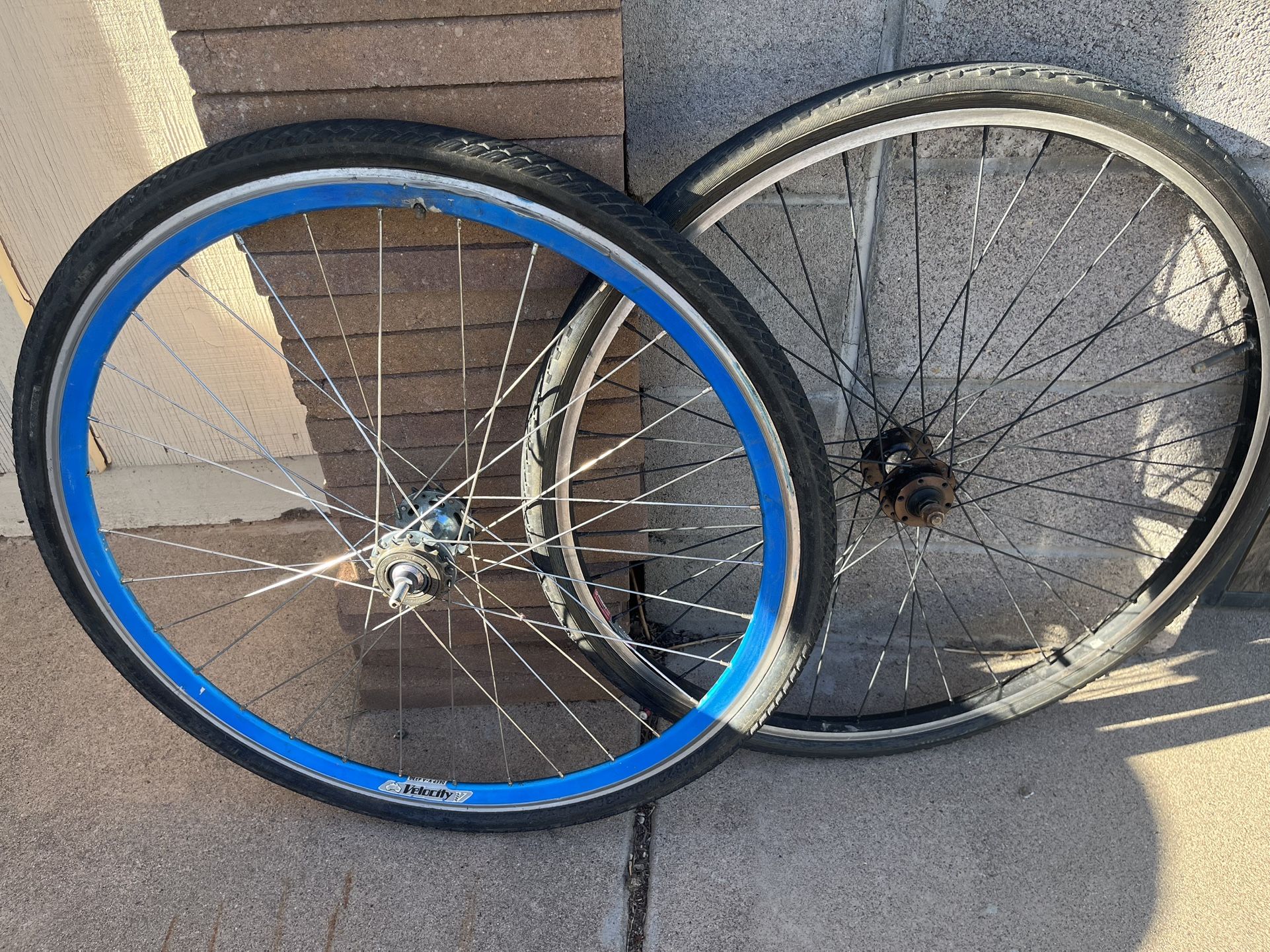 A Pair Of 29 Inch Fixie Wheels Velocity And Weinmann