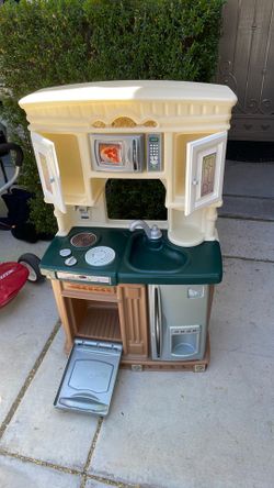 Play kitchen