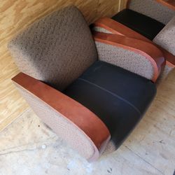 Lounge Chairs 