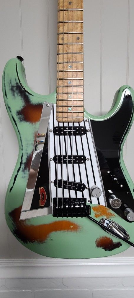 MoFo Frets Custom Guitars & Cars 