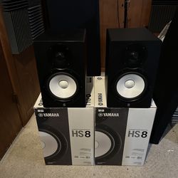 Yamaha HS8 Studio Monitor Pair 8” With Speaker Stands