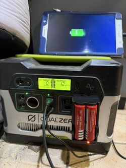 Goal Zero Yeti 400 & Boulder 100 Solar Panel