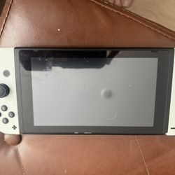 Nintendo Switch (Red Box)