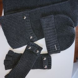 Michael Kors gray 3 piece scarf set