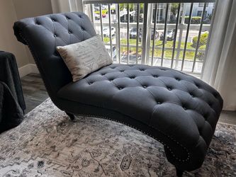 City Furniture Tufted Chaise Lounge – Great Condition