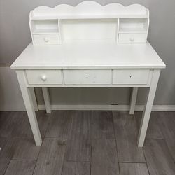 Vanity desk