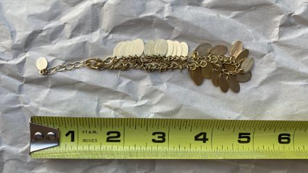 $5 Women's Costume Jewelry Gold-colored Metal Ovals Bracelet