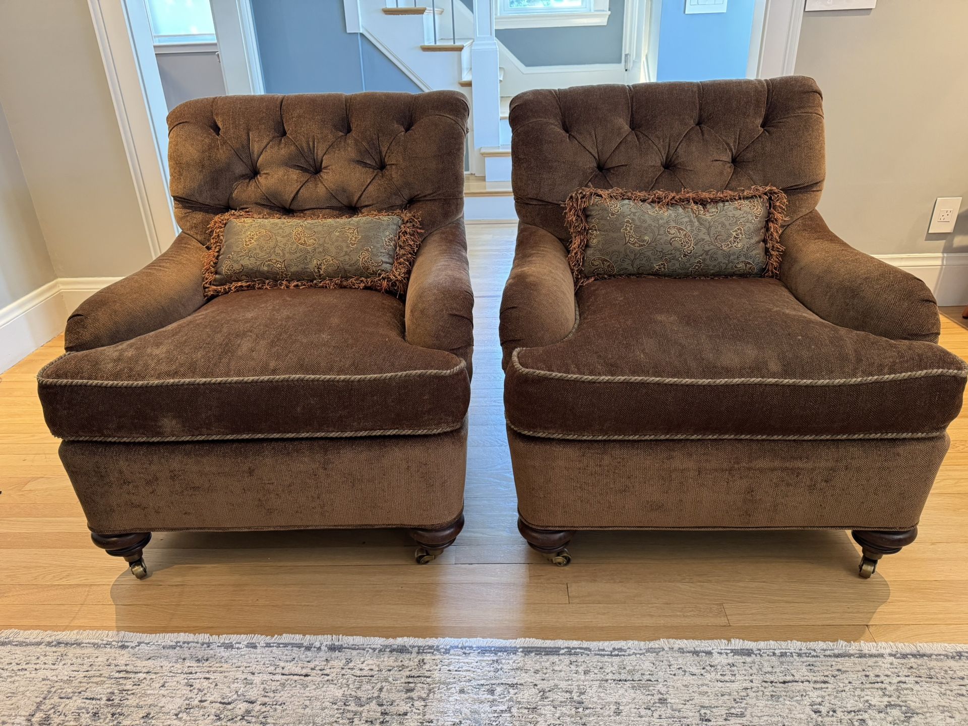 Chairs - Oversized
