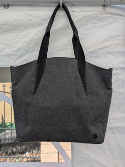 Lululemon tote bag
