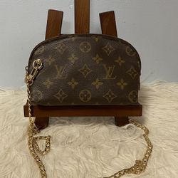 Louis Vuitton Cosmetic Pochette