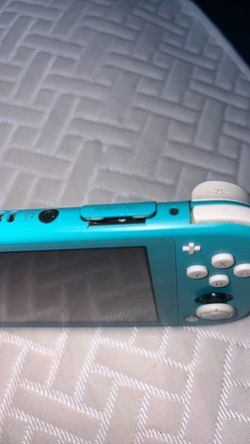 Turquoise Nintendo switch lite