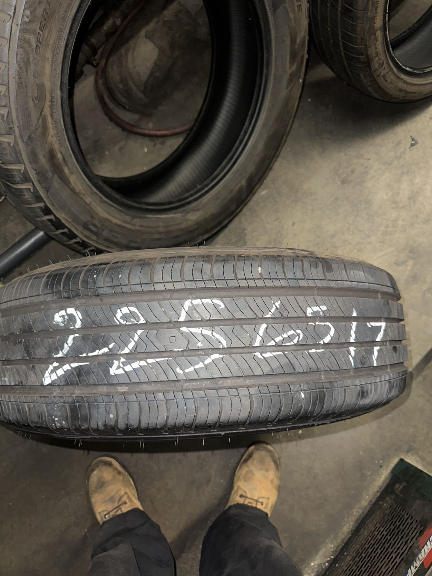 225 65 17 Tire