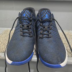 Nike Air Jordan https://offerup.com/redirect/?o=Qi5GbHk= 881444-007 Men’s Size 13 Black/Blue Basketball Shoes (Pre-Owned)