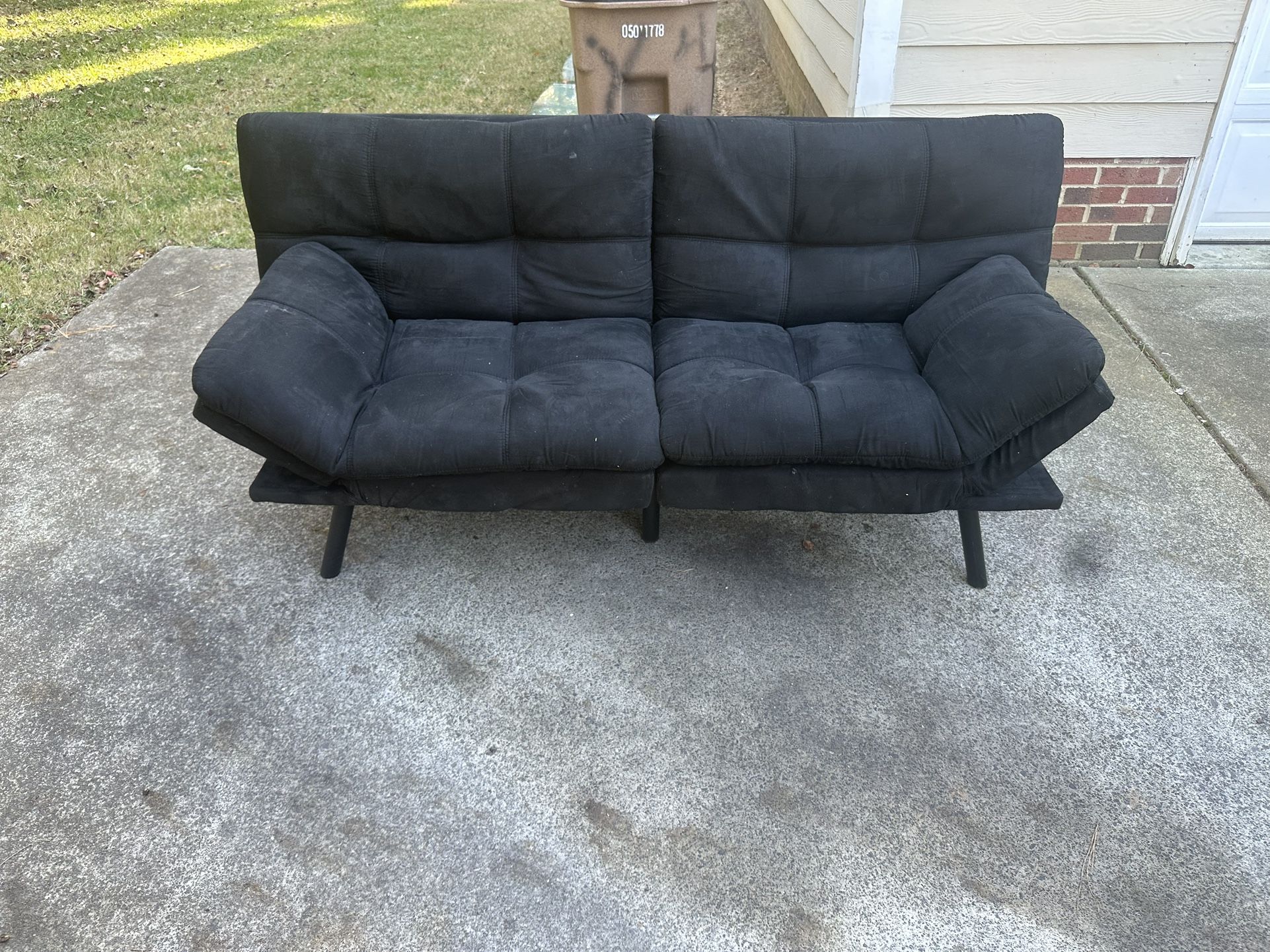 Black Futon (69x42x18)