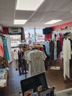 LADIES CLOTHING
