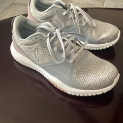 Women’s Reeboks Size 9 Worn Once  
