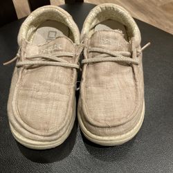 Hey Dude Kid Shoes Size 13