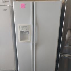 Whirlpool side by side refrigerator